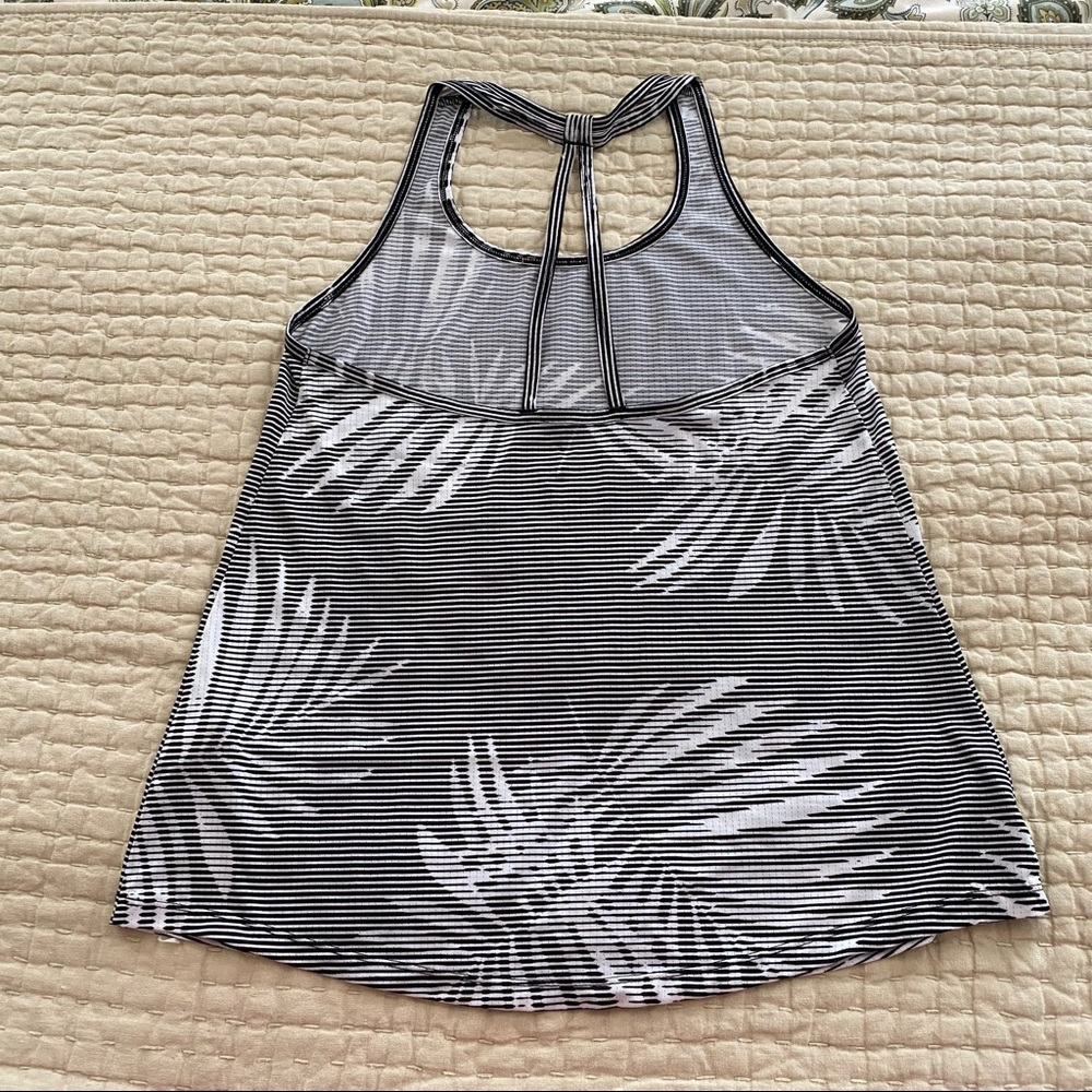 Old Navy Active Tropical Racerback Tank - Picture 5 of 7